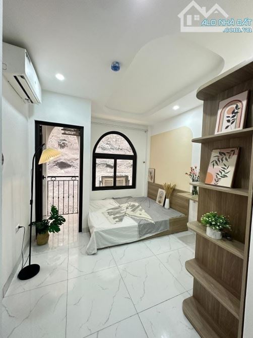 Tòa CCMN phố Hoa Bằng, ngõ oto. 70m, 6T, 13 phòng. DT 100tr/th - 2