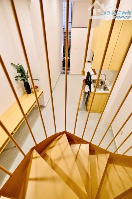Nhà đẹp 2 tầng . 50m2 . 2pn. 2wc . Sổ hoàn công đủ . Ngay hàng xanh . - 2