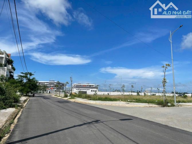 🎯🎯LÔ GÓC MẶT TIỀN LƯU NHÂN CHÚ ĐỐI DIỆN FPT, TP HUẾ - 2
