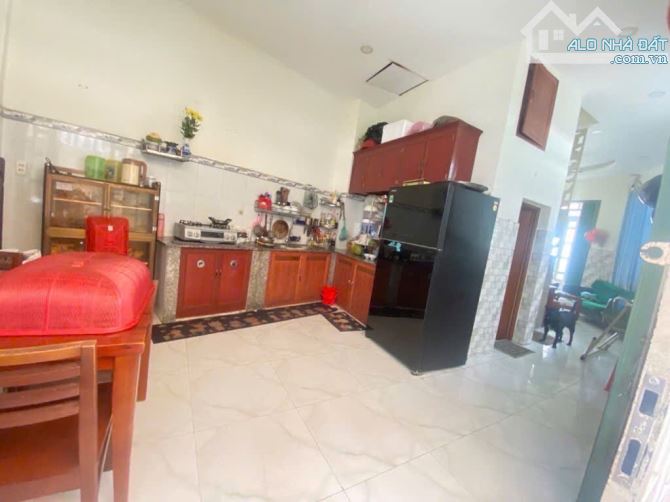 Bán nhà 4 tầng Sát Bệnh viện Lê Văn Thịnh Quận 2 - Chủ bán gấp giảm giá còn 6 tỷ - 2