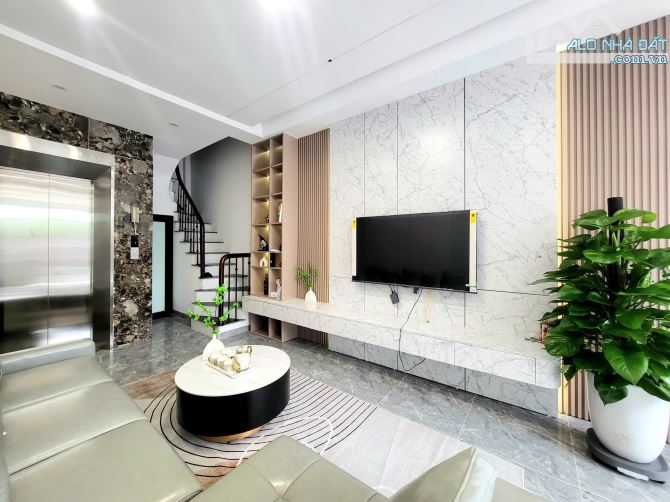 Sát phố-Bán nhà 5 tầng Thang Máy,Trung tâm trâu quỳ-Gần ĐHNN1,Dt 36m,Giá 8.4 Tỷ. - 5