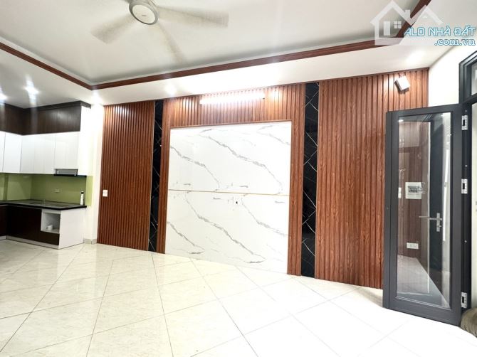 NHÀ MỚI DIỆN TÍCH RỘNG GIÁ NGON, CHỈ CẦN K THÍCH LÀ CHỦ CHO LÊN ĐƯỜNG, CHỦ THIỆN BÁN TẶNG - 3