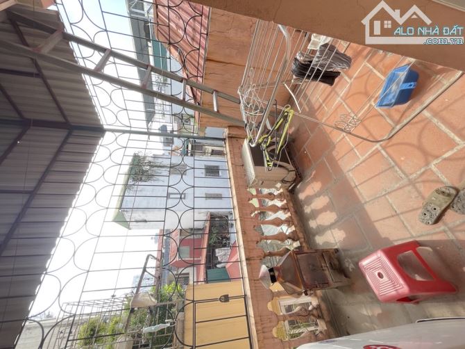 ⚡️HƠN 8 TỶ⚡️30M*4T⚡️HÀO NAM- ĐỐNG ĐA- 50M RA Ô TÔ Ngõ thông, gần phố. 2 Thoáng trước sau. - 3