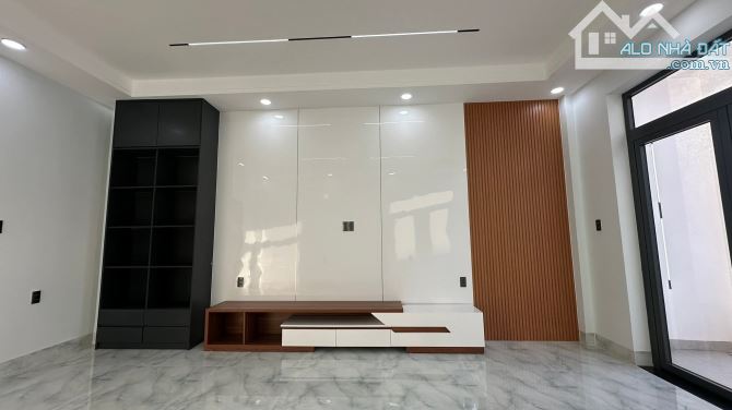 BÁN NHÀ MỚI 4PN, NỘI THẤT GỖ HƯƠNG,ĐƯỜNG 160, TĂNG NHƠN PHÚ A, GIÁ CHỈ 8.2 TỶ,XE TẢI TỚI T - 3