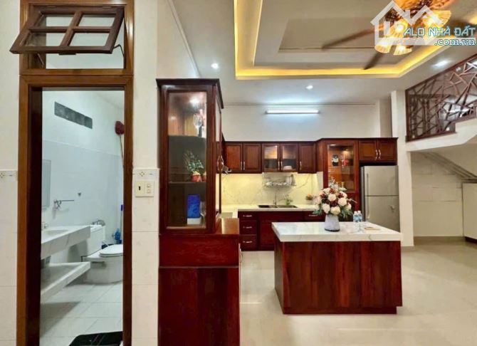 - Nhà đẹp 3 tầng mặt tiền Trần Thị Tính nhà đẹp ạ - 3
