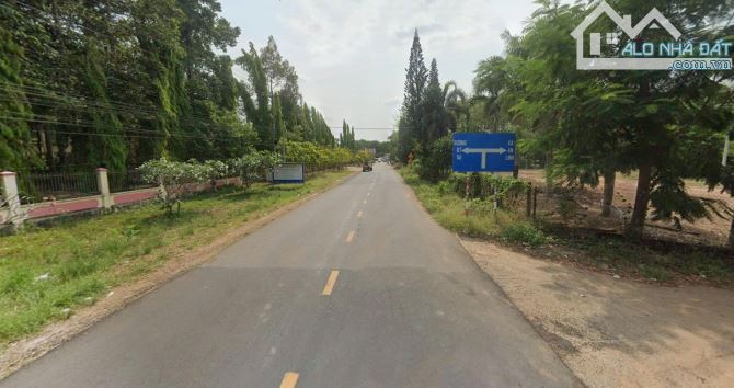 Bán đất 360m2 ngang 10m có 200m2 TC giá 700tr bao toàn bộ phí, ngay Trường cấp 2 - 3