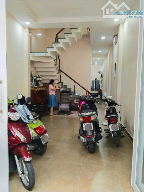 BÁN NHÀ MẶT TIỀN ĐƯỜNG NGUYỄN VĂN TỐ, P.TÂN THÀNH - TÂN PHÚ, 13 TỶ - 3