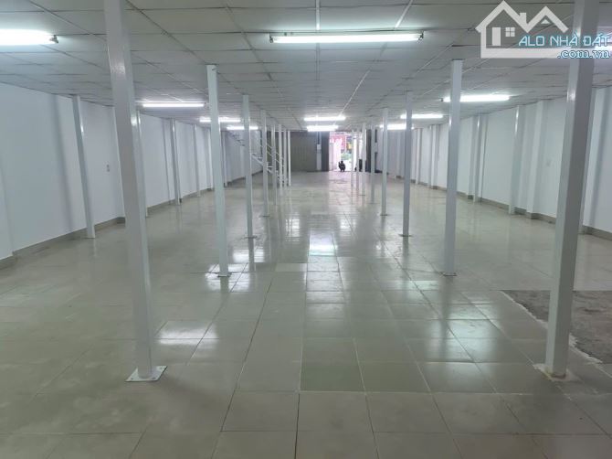 Nhà trệt lầu 10 x 42 mặt tiền Nguyễn Ảnh Thủ, gần ngã ba Đông Quang - 3