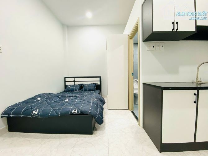 Căn hộ Studio full nội thất , Mặt tiền Vĩnh Hội , gần khu ẩm thực tại Q4 - 3