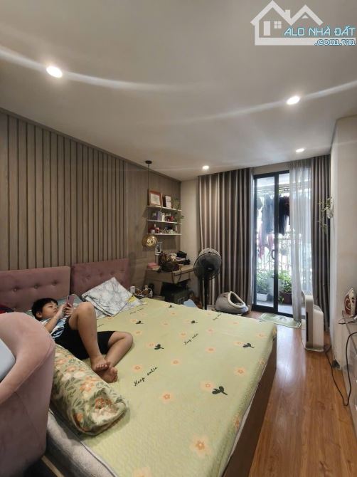 BÁNCHUNG CƯ VIP1 HONGKONG TOWER, HUỲNH THÚC KHÁNG, ĐỐNG ĐA.84M2 – 2PN.7,38 TỶ - 3