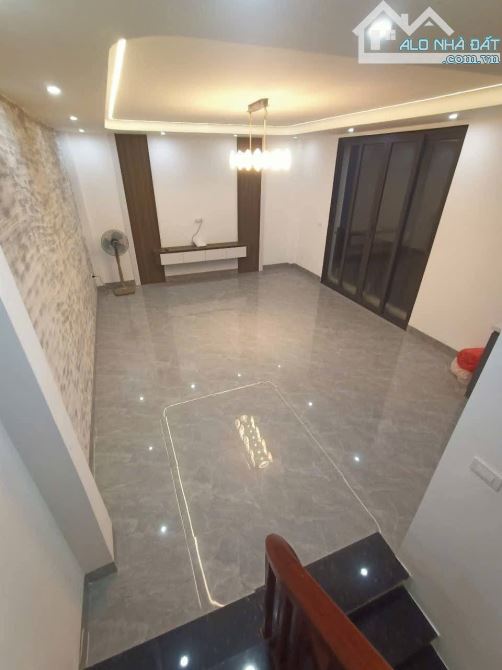 Cho thuê NHÀ ĐẸP - MỚI XÂY Mễ Trì Thượng, Nam Từ Liêm 45m x 5T giá 18 triệu, full đồ - 3