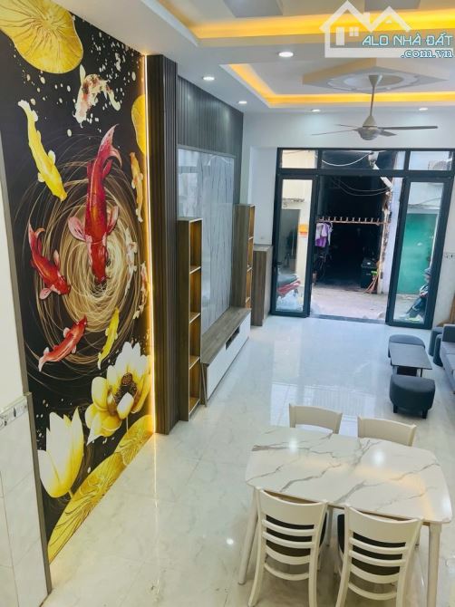 HẺM 5M - LÊ VĂN QUỚI - NGÃ TƯ 4 XÃ - 2TẦNG- 2PN,2WC - 40M2 - 3