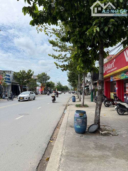🔥Mặt Tiền KD Nguyễn Thị Minh Khai 5x22 110m2 đoạn đông dân cực SUNG - Dĩ AN - 3