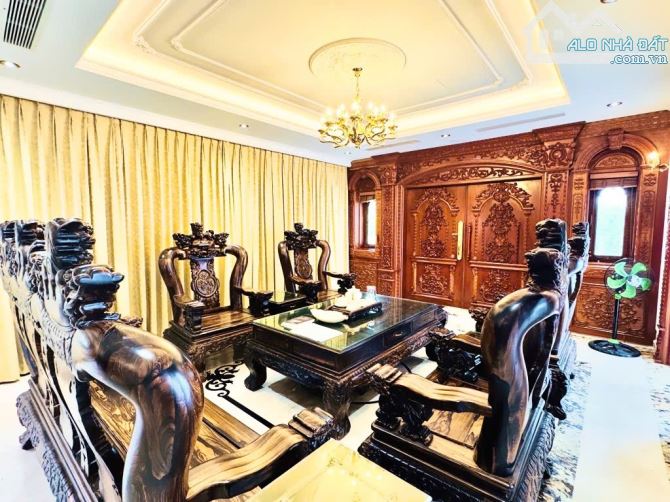 Đẹp - Độc - Đỉnh cấp sang chảnh Q7-Nguyễn Thị Thập, Villa 5 tầng, 391m2, 92 tỷ - 3