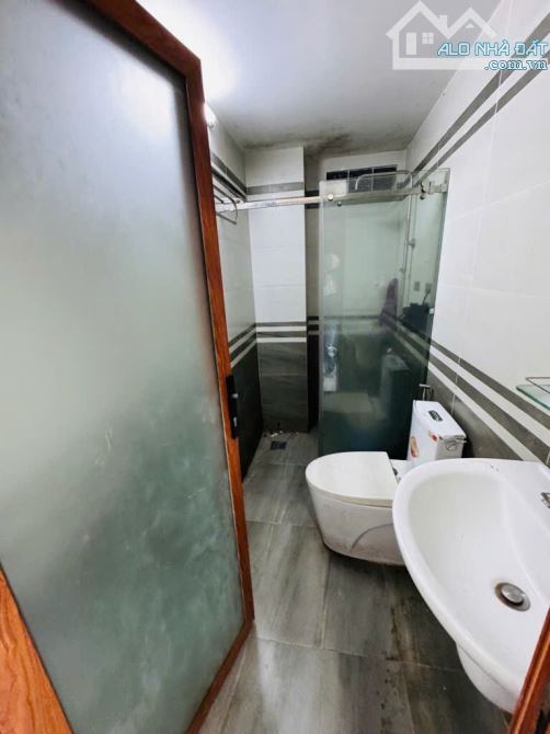 Bán nhà 4 tầng Hương Lộ 3 ngay Aeon Tân Phú, dòng tiền 15tr/tháng, chỉ nhỉnh 6 tỷ - 3