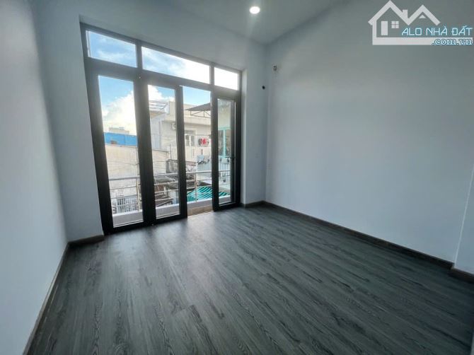 Bán nhà Linh Tây 32m2 3.35 tỷ. Nhà mới 1 căn duy nhất trong khu vực hiếm có khó tìm - 3