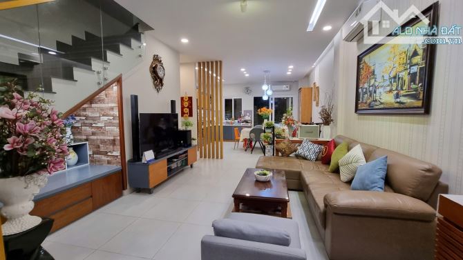 Bán nhà MT xe hơi 3 tầng 75m2(5x15)Phú Hữu,   full NTThu Đức SHR chỉ 11.3 tỷ. - 3