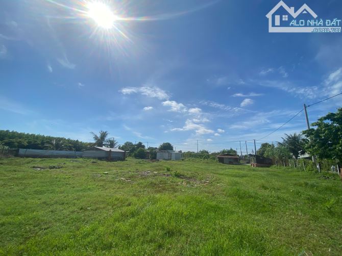 🌟 SIÊU PHẨM gần 1100m2 ĐẤT PHƯỚC HẢI – GIÁ CHỈ 4 TỶ 🌟  📍 Vị trí: Khu biệt thự Phan Gia - 3