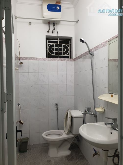 BÁN NHÀ 1.35 TỶ 2 TẦNG 40M2 ( ĐÔNG NAM ) NGÕ ĐƯỜNG BÁI - 3