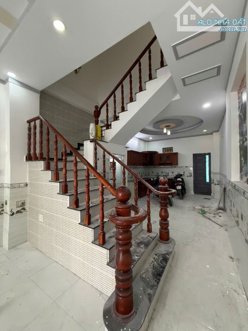 Bán nhà 1 trệt 1 lầu KDC gần chợ Phú Phong, p.Bình Chuẩn, Tp.Thuận An chỉ 3 tỷ 350TL M7767 - 3