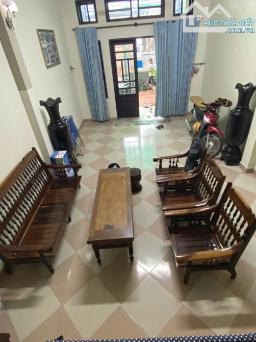 Bán nhà 3 tầng mặt tiền đường Sao Biển sát biển 98m2 giá 9.5 tỷ - 3