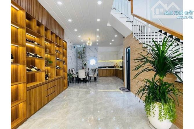 Bán đất tặng nhà 3 tầng Tân cổ điển,5x15,sát bên CV Làng Hoa,Gò Vấp - 3