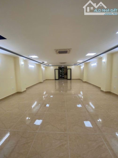 CHO THUÊ VĂN PHÒNG KHUẤT DUY TIẾN, THANH XUÂN - 120M2 - CHỈ 21,5 TRIỆU CÓ DỊCH VỤ - 3