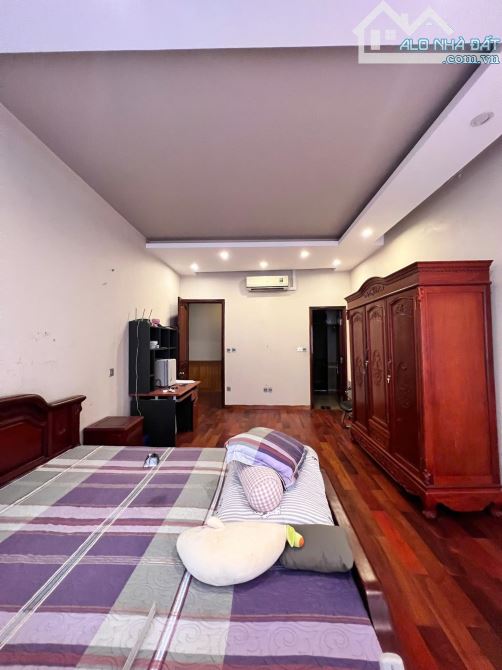 31 tỷ. Phân lô 107m*5 tầng*5mMT phố Vương Thừa Vũ; ngõ ô tô - 3