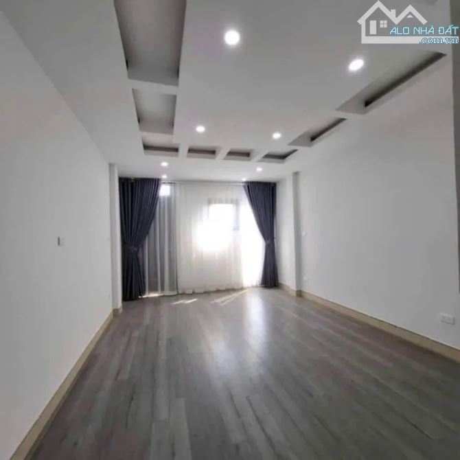Cần bán gấp tòa nhà 7 tầng mặt phố Nguyễn Xiển - "Gà đẻ trứng vàng" với dòng tiền gần 500 - 3