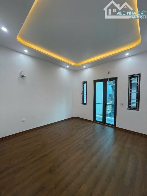 Nhà 3 tầng mới đẹp 2 mặt ngõ rất thoáng - 3