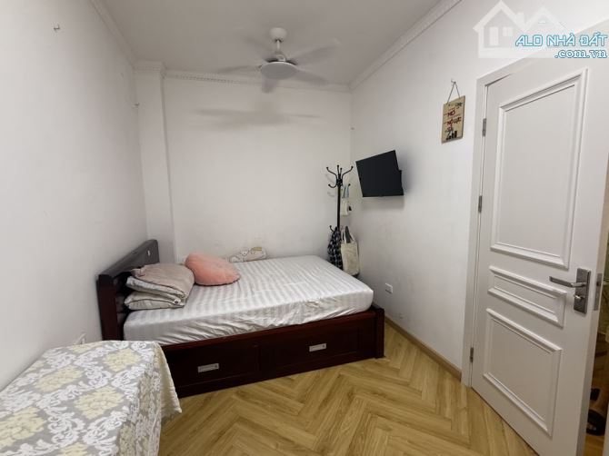 BÁN NHÀ TRẦN KHÁT CHÂN 22M2 LÔ GÓC - HAI MẶT NGÕ NÔNG - GẦN PHỐ - NHÀ ĐẸP - 2 THOÁNG - TẶN - 3