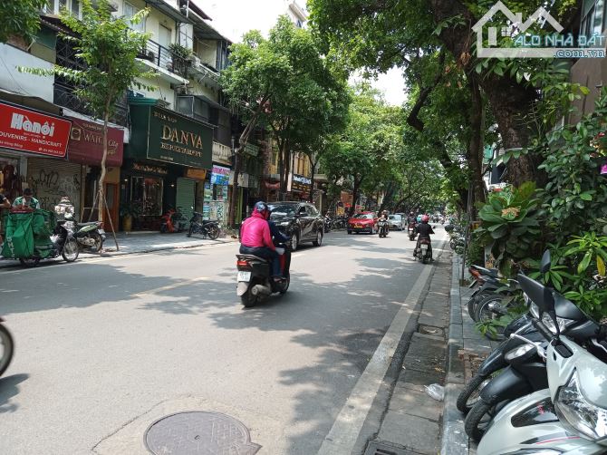 Bán nhà Mặt Phố Hàng Bông, Diện tích 442m2, Mặt tiền 14.5m, Giá Đầu Tư: 259 Tỷ - 4