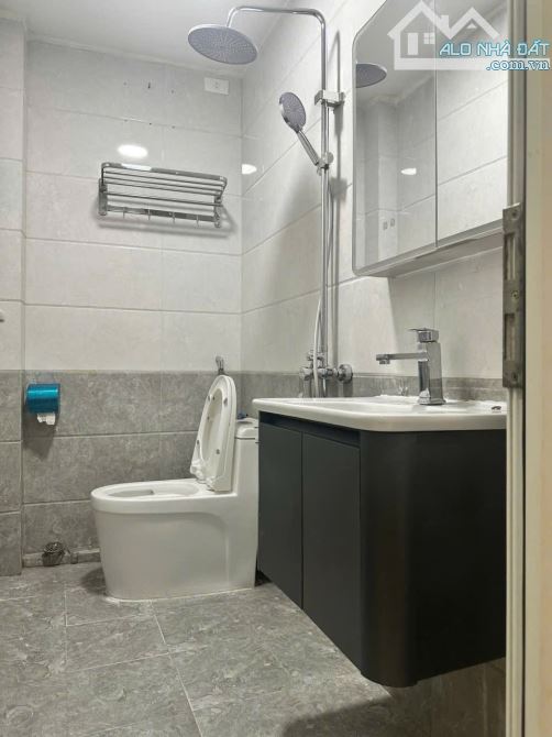 Ngõ 205 Xuân Đỉnh, 40m², 5 tầng chắc chắn, full nội thất, giá chỉ 8.5 tỷ. - 4