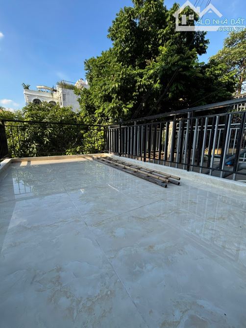 BÁN NHÀ MẶT PHỐ QUẬN HAI BÀ TRƯNG - 43M2 X 5 TẦNG THANG MÁY XÂY MỚI - OTO TRÁNH - VỈA HÈ - 4