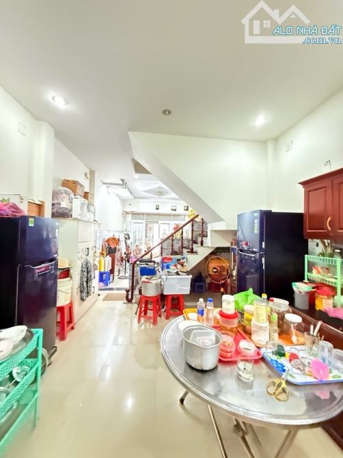 Nhà 4 tầng trục Huỳnh Tấn Phát, 61.7m² – 7.2 tỷ, đường 12m - 4
