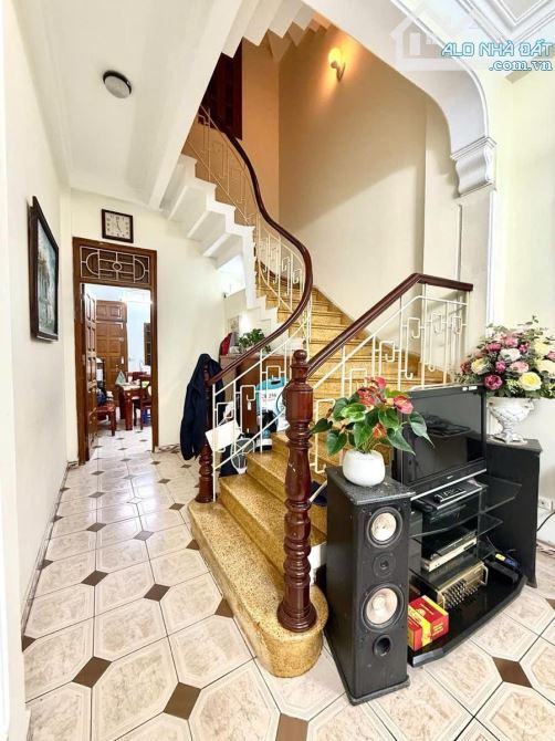 Bán nhà phân lô Giảng Võ – 53m² – 2 mặt thoáng– Ô tô đỗ cửa – Giá 13.6 tỷ - 4
