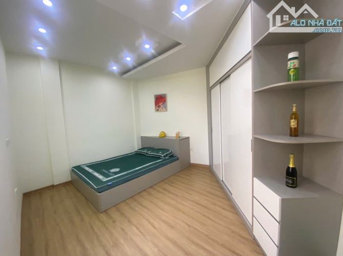 Cho thuê nhà Đình Đông, Bạch Mai 5 tầng x 32m2, 3PN, 14 Triệu - 4