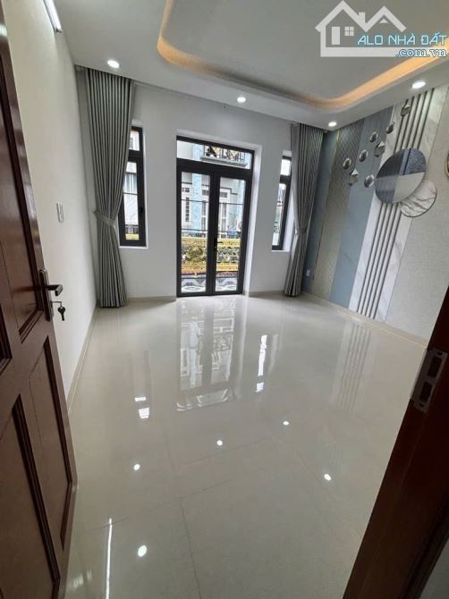 BÁN nhà mới đẹp - Hương Lộ 2 – 4PN (49m2) – HẺM XE HƠI  - Ngã Tư Bốn Xã - Chỉ: 6.5 Tỷ shr - 4