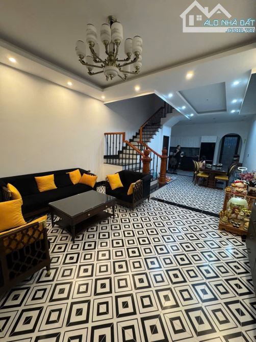 Bán Nhà 3 Tầng full Nội Thất Luxury KQH Hoàng Quốc Việt đuoqngf 19.5m - 4