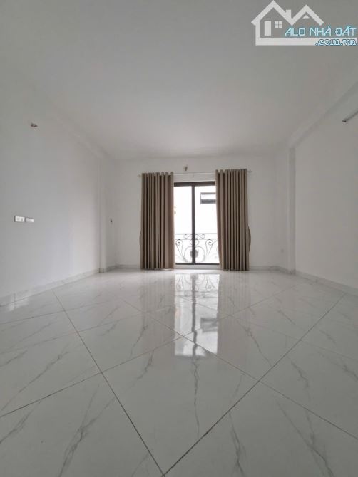 BÁN NHÀ PHỐ THANH LÂN - VĨNH HƯNG - HOÀNG MAI SỔ RIÊNG 32M 5 TẦNG MỚI TINH GIÁ 6,5 TỶ - 4