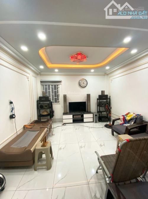 BÁN NHÀ ĐẸP 5 TẦNG (4.1X13.5M) - XE HƠI ĐỖ CỬA - GIÁP TẠ QUANG BỬU, QUẬN 8 - CHỈ 9.25 TỶ - 4