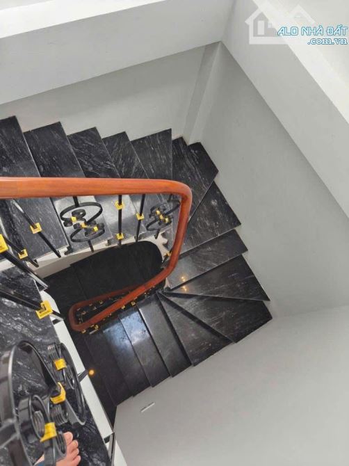 Chủ cần Bán gấp nhà Lai Xá_52m2, ô tô tránh, kinh doanh, thang máy, 6 tầng, 8 ngủ - 4