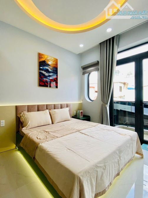 CHÚ HAI CẦN TIỀN CHỮA BỆNH BÁN GẤP NHÀ NGUYỄN THỊ MINH KHAI, QUẬN 1. GIÁ 5TỶ500/59M2- SHR. - 4