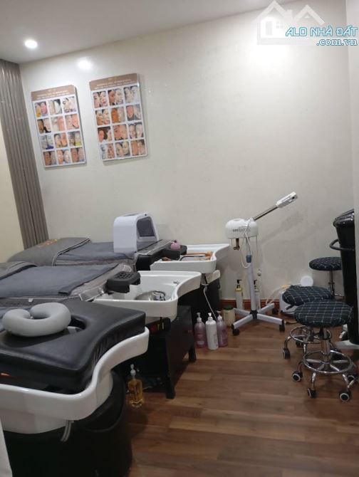 Nhà đẹp, thiết kế 3 ngủ, 2WC, hiện chủ đang Kinh doanh Spa tại nhà; - 4