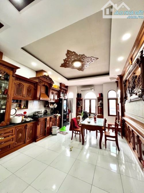 MẶT TIÊN KINH DOANH TÂN KỲ TÂN QUÝ- 97M2-2 TẦNG - NỞ HẬU - GIÁ 17 TỶ - 4