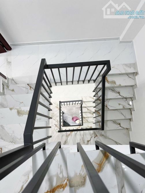 NHÀ HẺM ĐBP, MỚI. HXH, 4 TẦNG BTCT KIÊN CỐ, HCĐ, SỔ VUÔNG. 30M VÀO NHÀ.CHỈ 6,9 TỶ. - 4