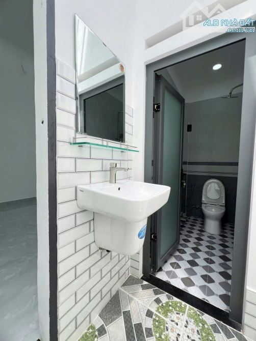 4❌18m, BÁN NHÀ 2 TẦNG, ĐƯỜNG 10M, LÂM THỊ HỐ, TCH, Q.12, 5 TỶ HƠN - 4