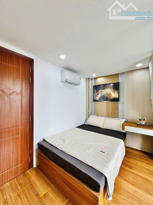NHÀ ĐẸP NỠ HẬU 5M - 4PN CẠNH LOTE MART - ĐƯỜNG SỐ 52, TÂN PHONG, QUẬN 7. GIÁ 4.42TỶ/57,2M2 - 4