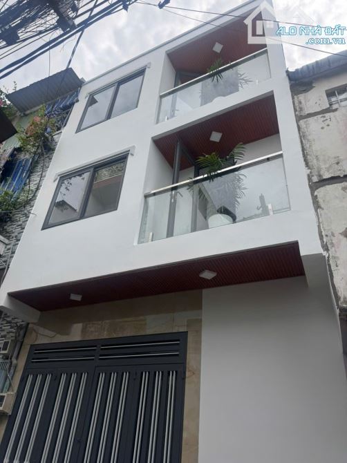 HIẾM: MẶT TIỀN KD SÁT CHỢ BÌNH LONG - 17M2 (4.6 x 4M) 3 TẦNG MỚI 100% - SHR HOÀN CÔNG ĐỦ - - 4