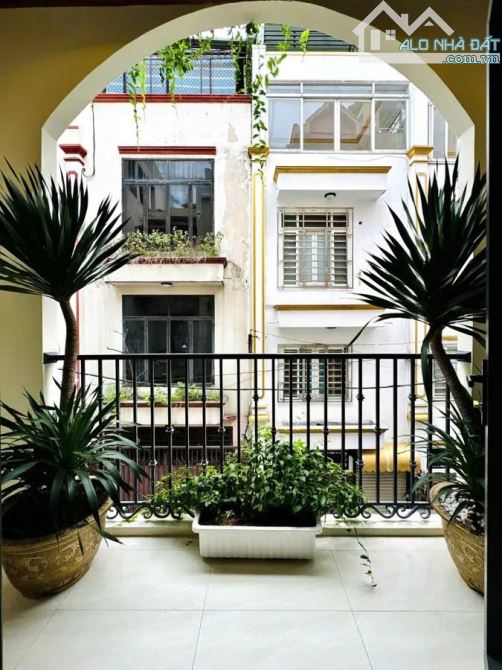 BÁN NHÀ HẺM XE HƠI HOÀNG VĂN THỤ,4 TẦNG, 60M2, GIÁ 13,4 TỶ - 4